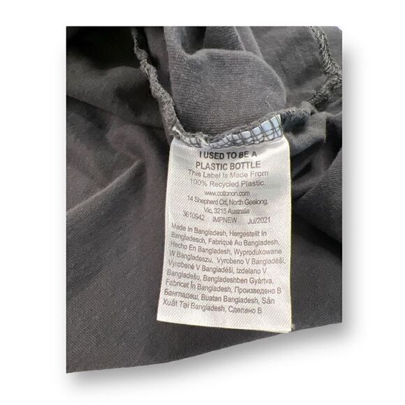 Ricky and Morty T-Shirt Size Large - Picture 6 of 6